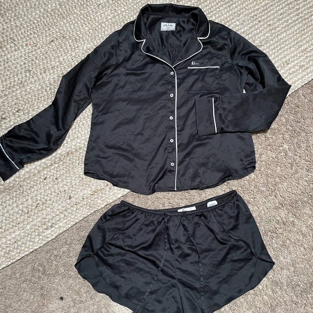 Gilly Hicks Sleep Set